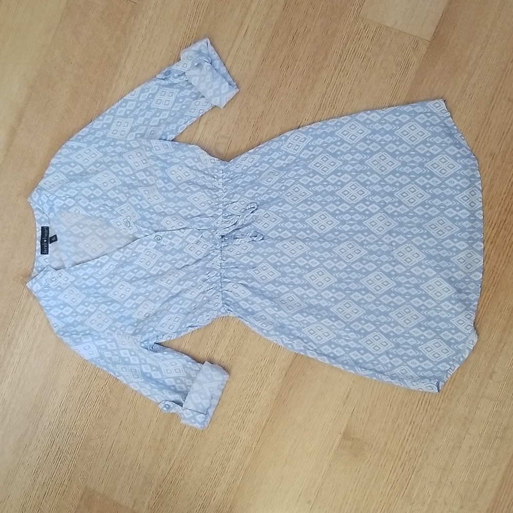 ⭐ 2/$10 Blue Patterned Dress